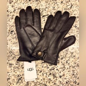 UGG leather gloves